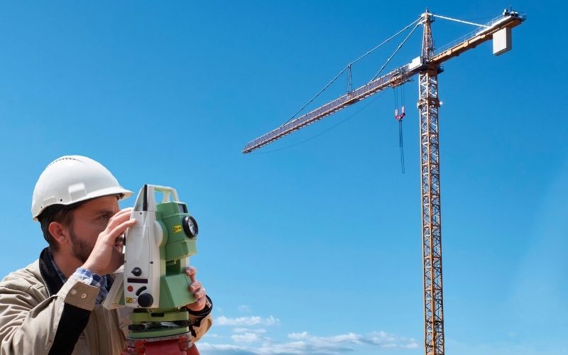 Tính Toàn Diện và Chính Xác